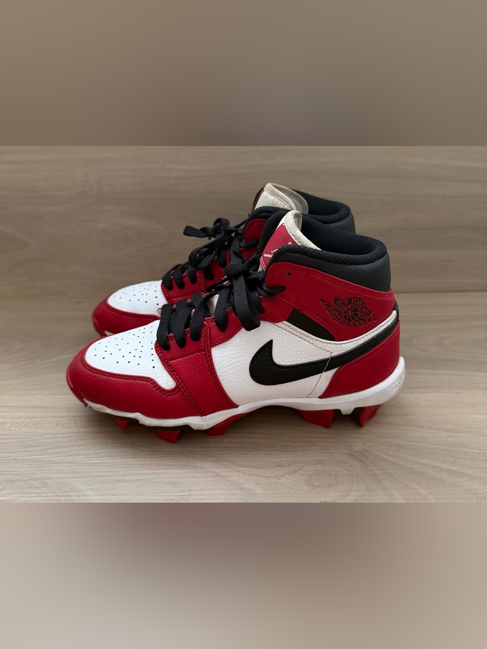 Jordan 1 Mid Multisport Cleat Chicago Red HF6883-106 Football Baseball 4 Youth